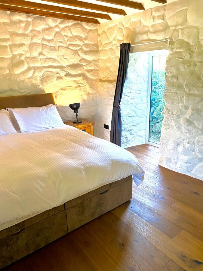 Beautiful Ancient Stone Cottage, Local Walks & Pub! Conwy Buitenkant foto